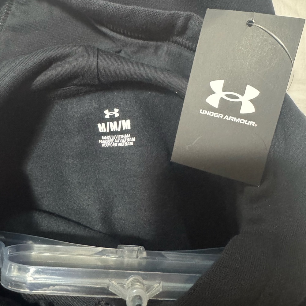 Under Armour (NWT) Women's Black Logo Hoodie, Size Medium - Picture 5 of 8